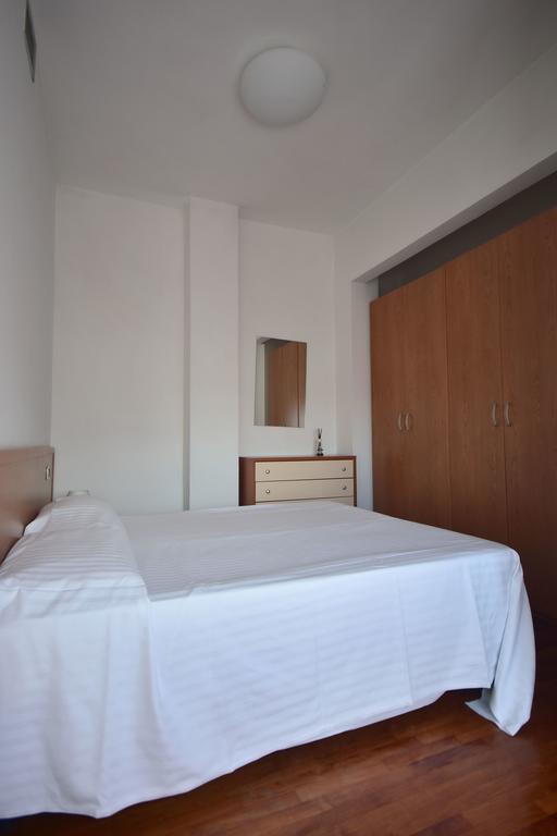 Residence Avana Senigallia Bagian luar foto